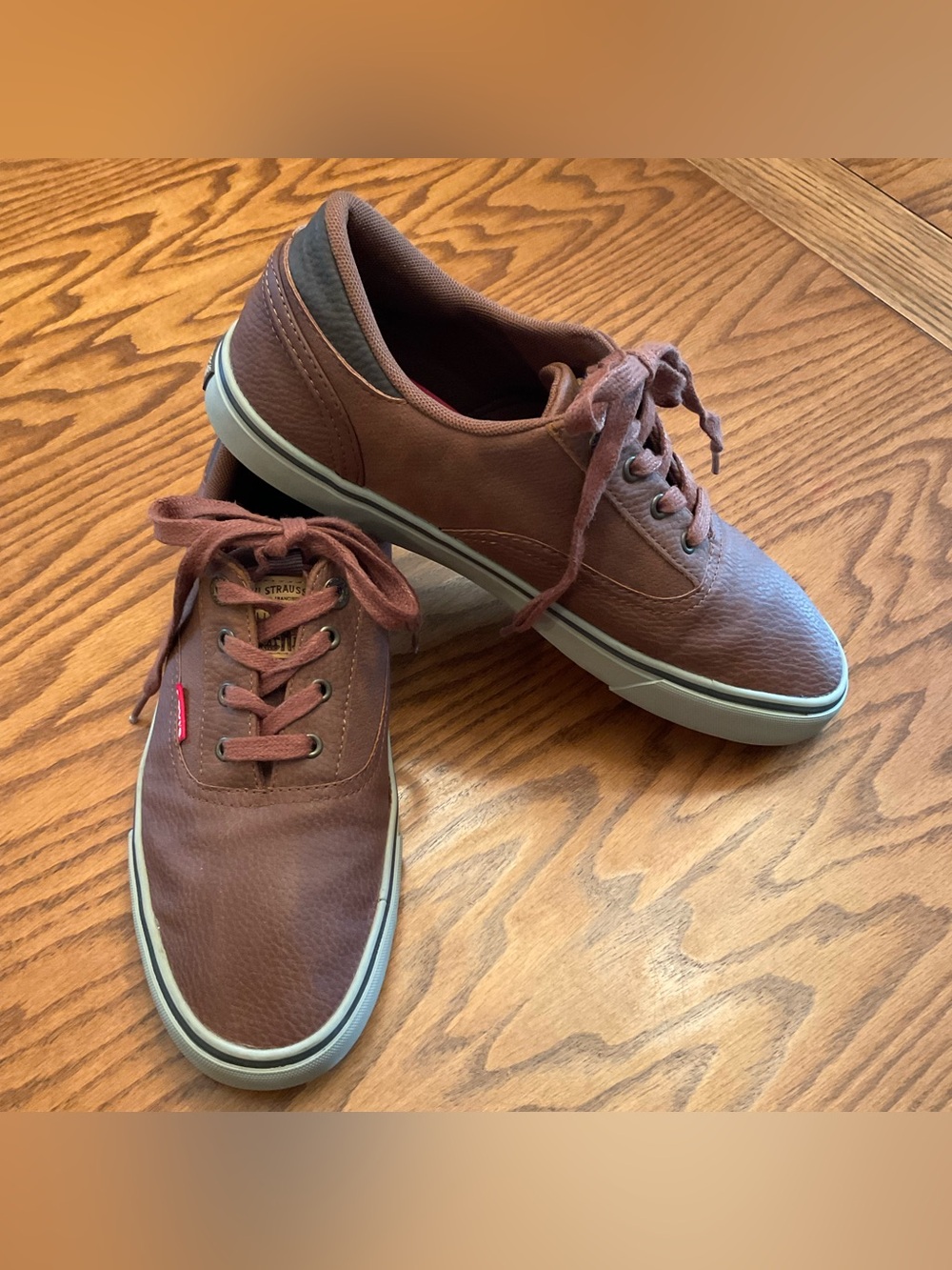 Levi’s Men’s Brown Faux Leather Low-Top Casual Sneakers, Sz 8.5